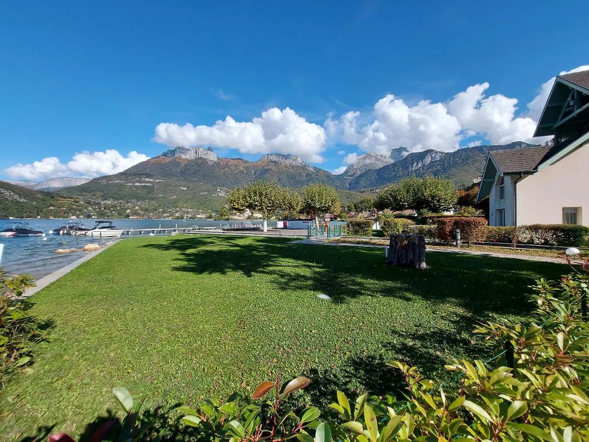 Appartamento Situation exceptionnelle pour ce cosy studio avec terrasse SUR LAC, dans résidence avec PLAGE et ponton PRIVEE Duingt Francia